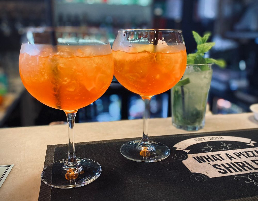 aperol-spritz-s-and-mojito