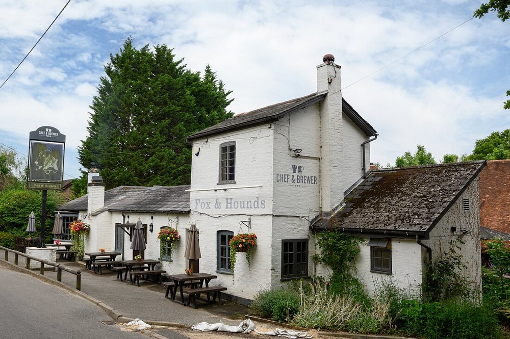 pub-exterior