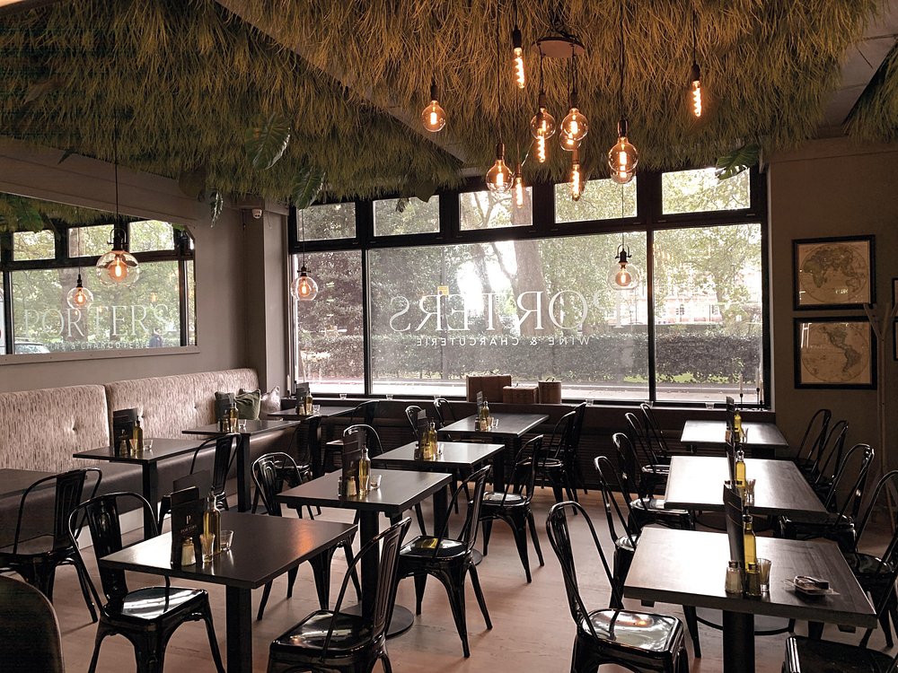 restaurant-seating