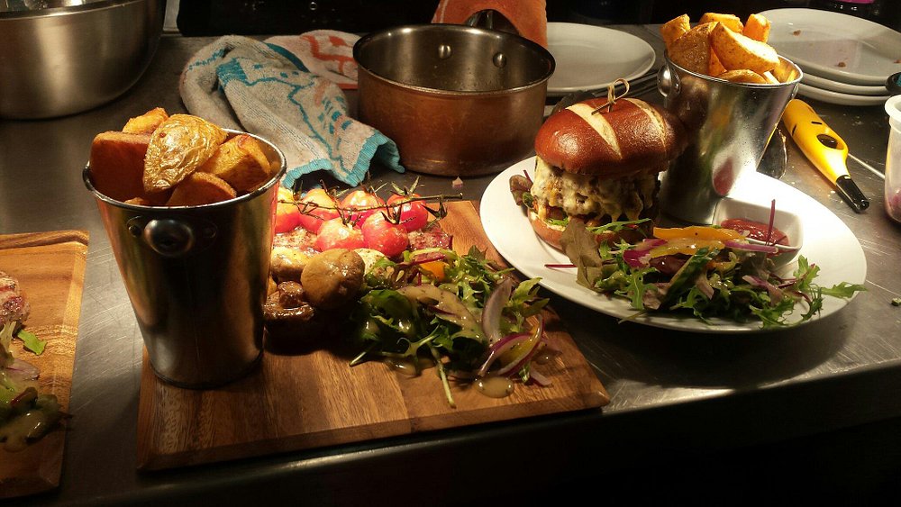 the-dolphin-pub (1)
