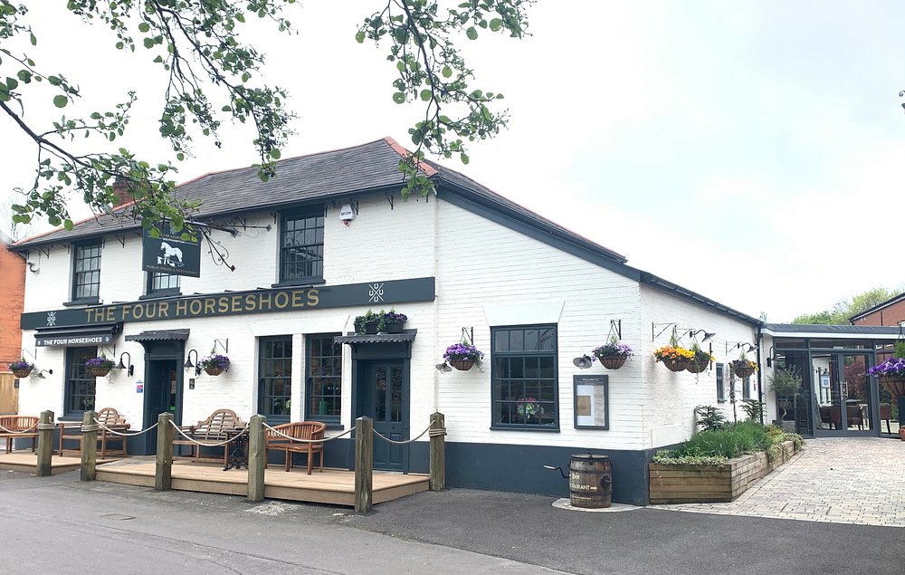the-four-horseshoes