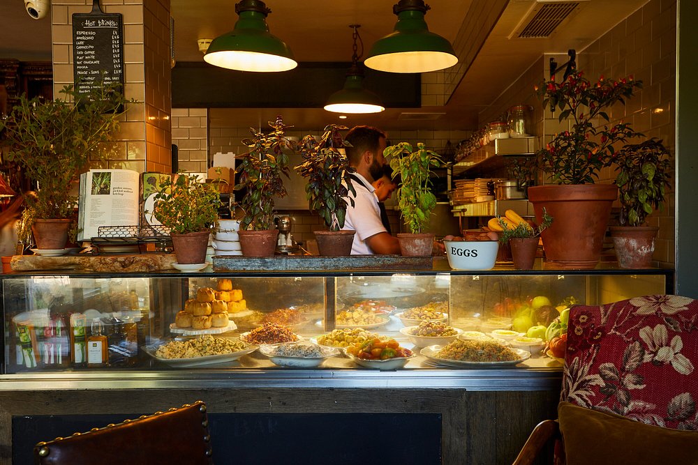 the-pig-in-the-wall-deli