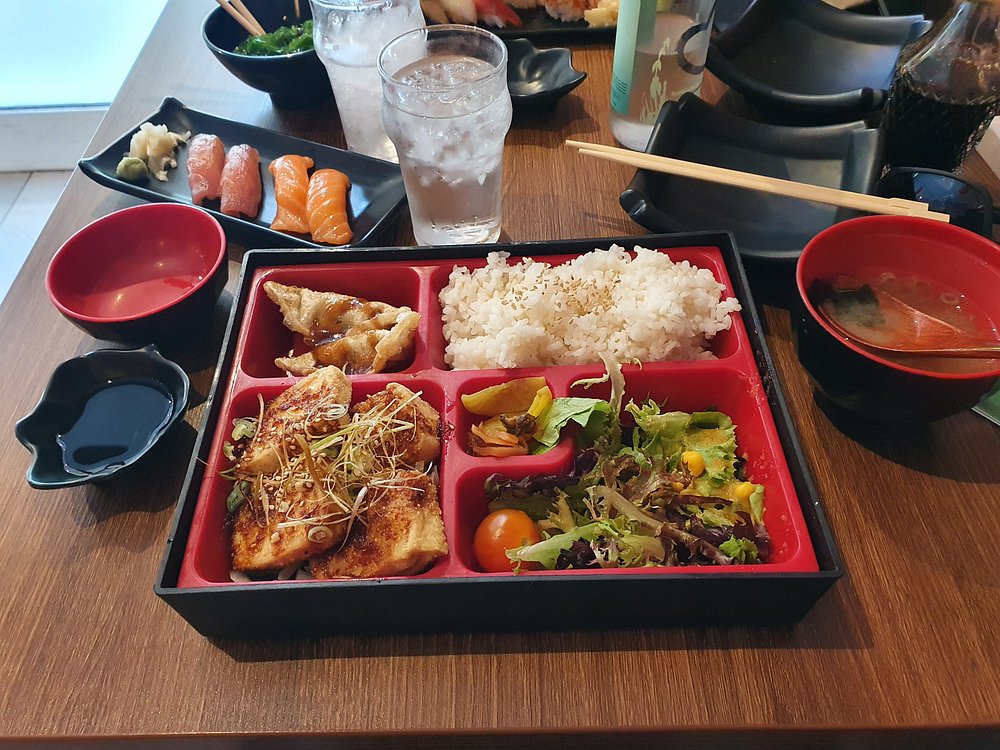 tofu-teriyaki-bento-box