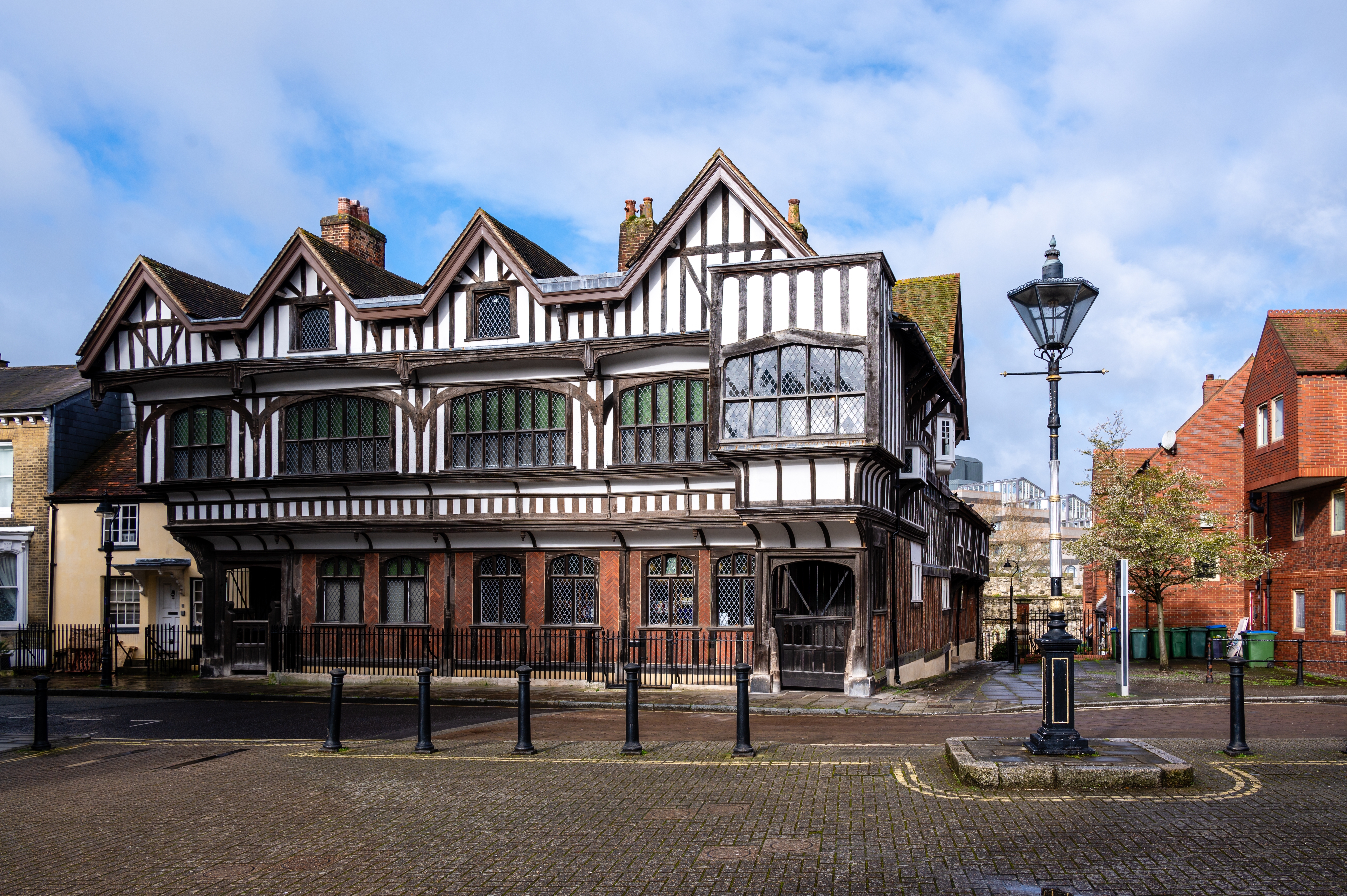 The,Famous,Tudor,House,And,Garden,At,Southampton